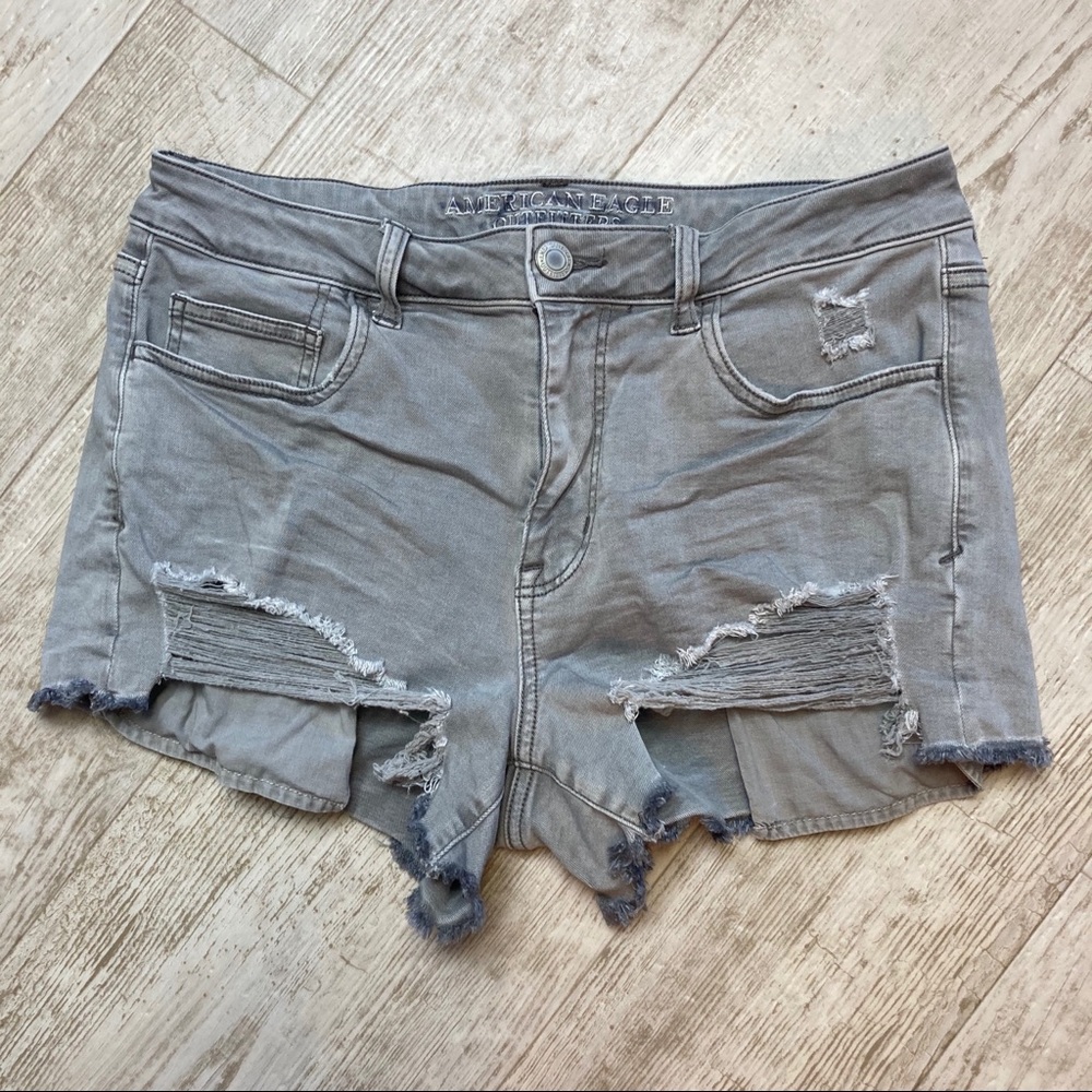 AEO Grey Hi•Rise Shorties